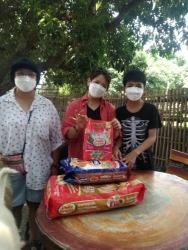 278774865_926229591383582_5599672560539285480_n.jpg - Thank you for all Donations มูลนิธิสันติสุขเพื่อสุนัขและแมวจรจัด ขอบพระคุณทุกๆท่าน ที่เมตตา นำอาหารน้องหมาน้องแมว พร้อมสิ่งของเข้ามาบริจาค และ ทุกๆท่านที่ส่งมาทางพัสดุ ทางมูลนิธิได้รับสิ่งของที่ทุกท่านส่งมอบให้ ด้วยใจ | https://www.santisookdogandcat.org